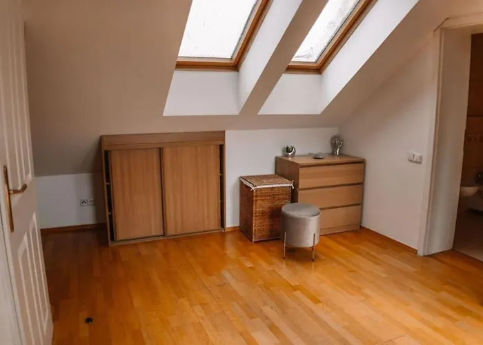 Riverside Duplex Loft Prag